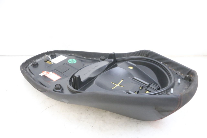 photo de SELLE YAMAHA NEOS NEO'S 4T 50 (2008 - 2016) - État de surface