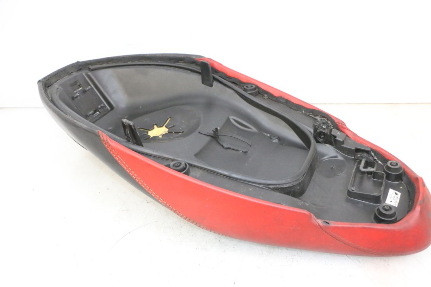 photo de SELLE PIAGGIO NEW TYPHOON 50 (2018 - 2021) - Photo complémentaire