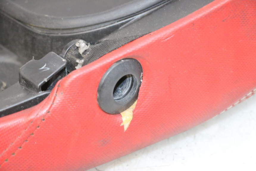 photo de SELLE PIAGGIO NEW TYPHOON 50 (2018 - 2021) - Zoom qualité