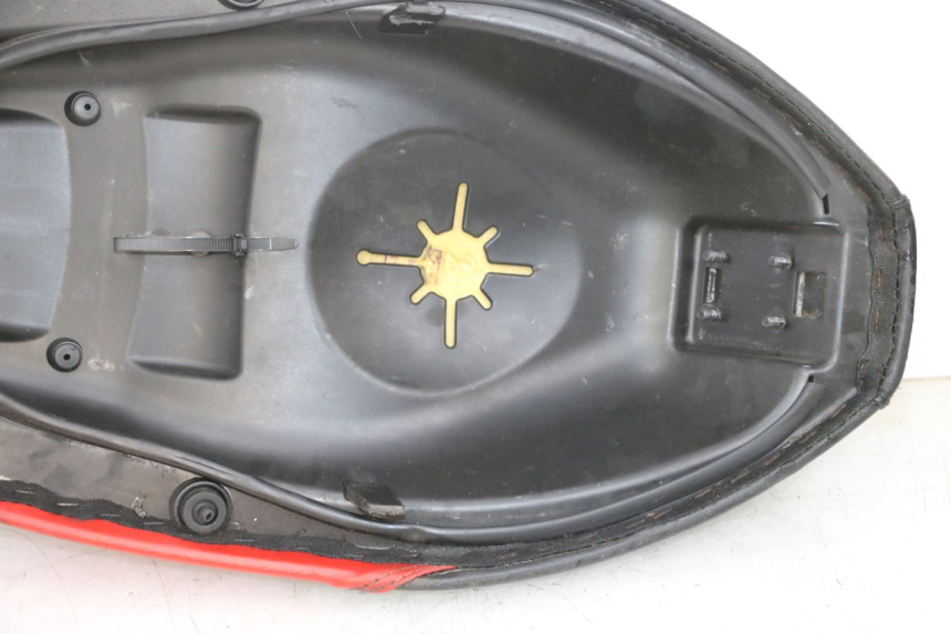 photo de SELLE PIAGGIO NEW TYPHOON 50 (2018 - 2021) - Vue principale