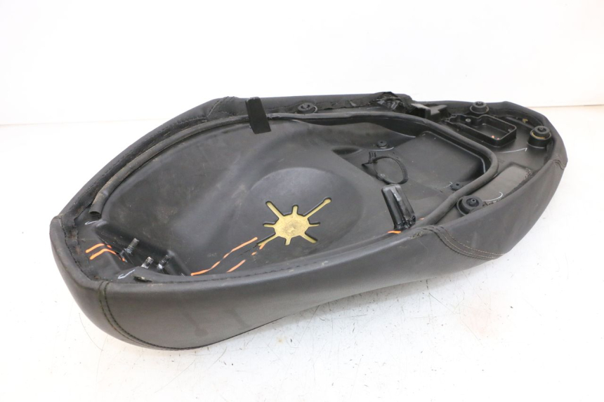 photo de SELLE PIAGGIO NEW TYPHOON 50 (2018 - 2021) - Vue rapprochée