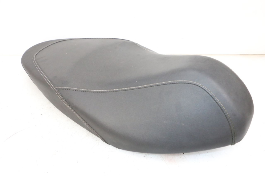 photo de SELLE PIAGGIO NEW TYPHOON 50 (2018 - 2021) - Points de fixation