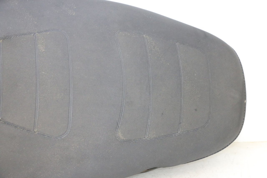 photo de SELLE PIAGGIO NEW TYPHOON 50 (2010 - 2017) - Détail de la pièce