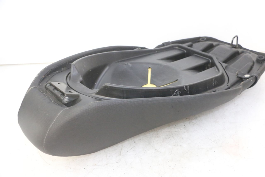 photo de SELLE PIAGGIO NRG POWER PUREJET 50 (2018 - 2021)