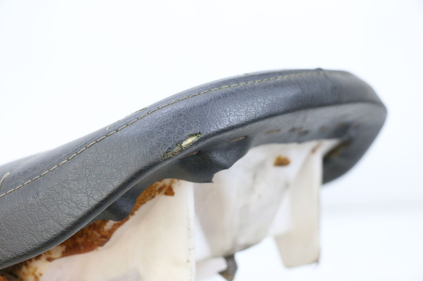 photo de SELLE HONDA NSR R 125 (1994 - 2003) - Autre angle de vue