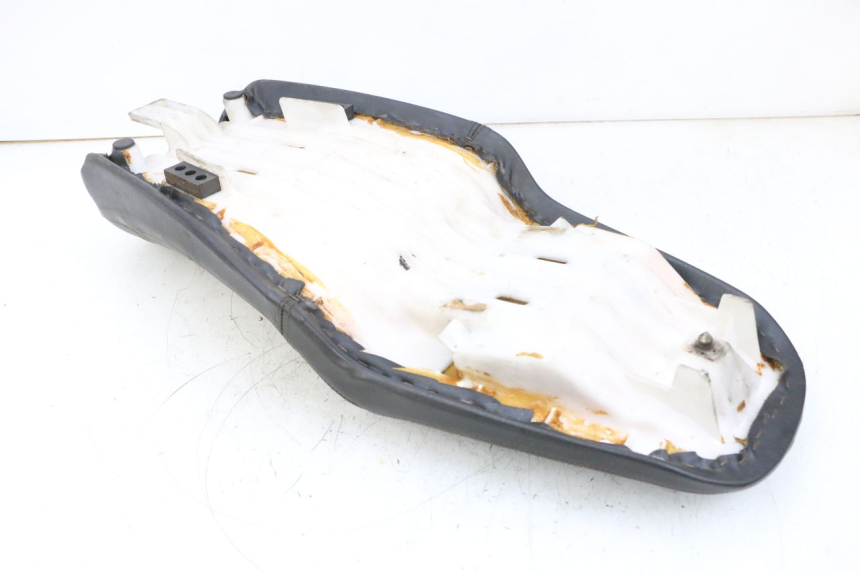 photo de SELLE HONDA NSR R 125 (1994 - 2003) - Vue d’ensemble