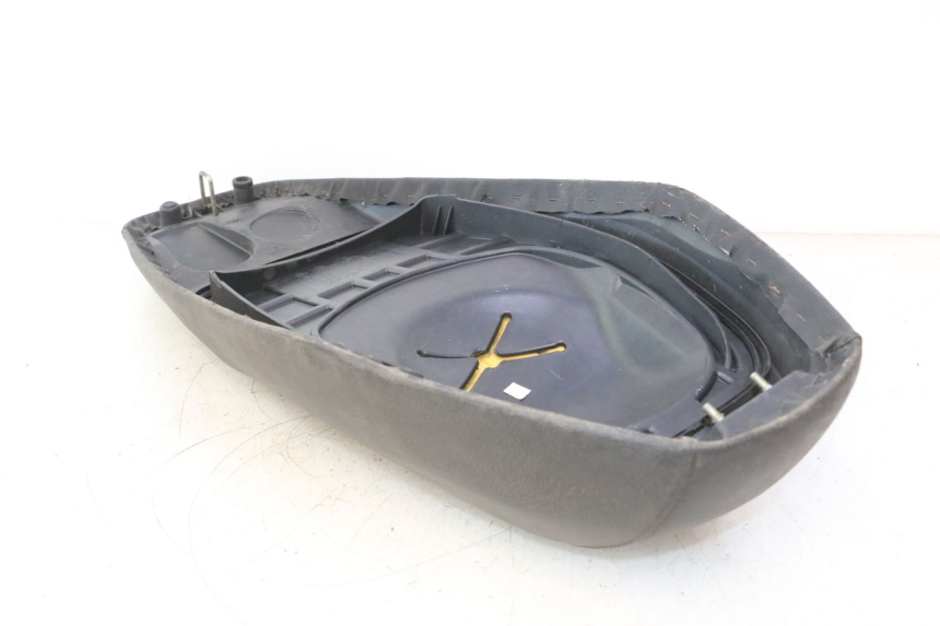 photo de SELLE SYM ORBIT 2 4T 50 (2008 - 2017) - Marquages et références