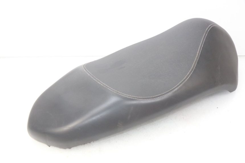 photo de SELLE PEUGEOT KISBEE 2T 50 (2010 - 2017)