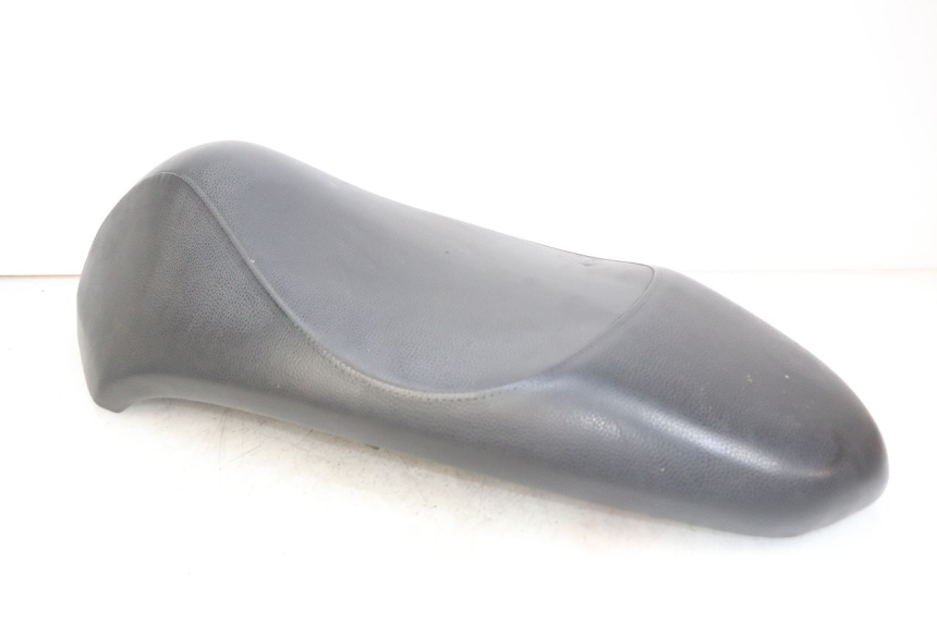 photo de SELLE PEUGEOT KISBEE 2T 50 (2010 - 2017)