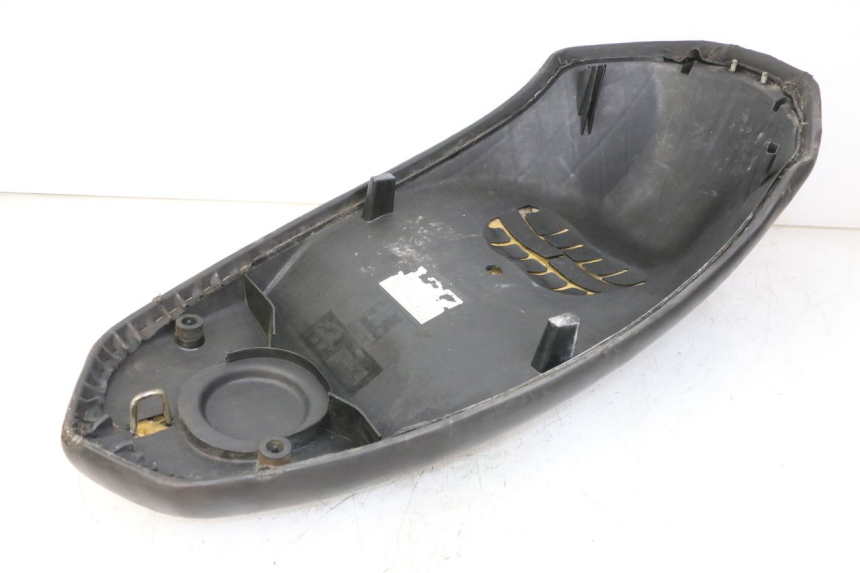 photo de SELLE PEUGEOT KISBEE 2T 50 (2010 - 2017)