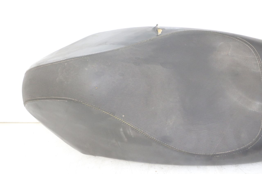 photo de SELLE PEUGEOT KISBEE 2T 50 (2010 - 2017)