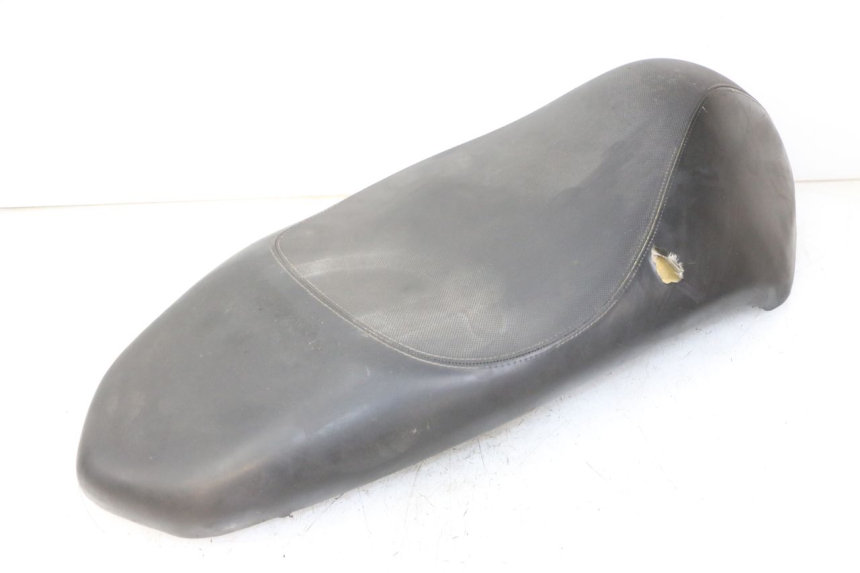 photo de SELLE PEUGEOT KISBEE 2T 50 (2010 - 2017)