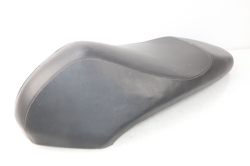 photo de SELLE PEUGEOT KISBEE 4T 50 (2010 - 2017)