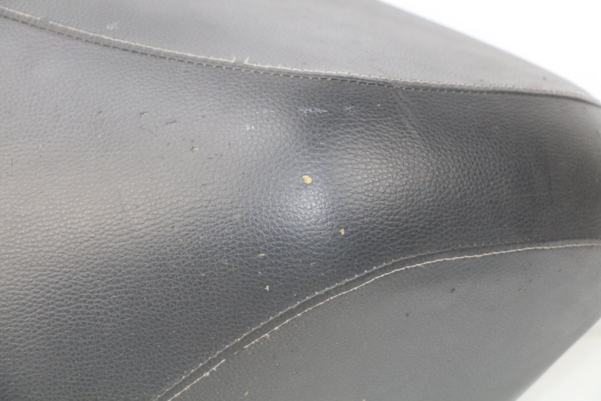 photo de SELLE PEUGEOT KISBEE 4T 50 (2010 - 2017)