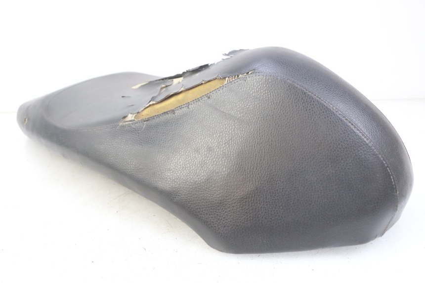 photo de SELLE PEUGEOT KISBEE 4T 50 (2010 - 2017)