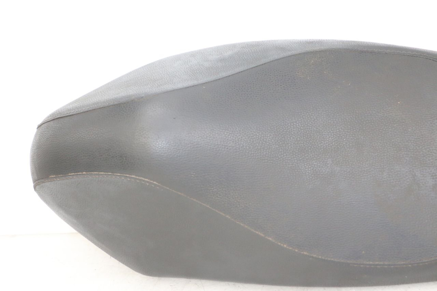 photo de SELLE PEUGEOT KISBEE 4T 50 (2010 - 2017)