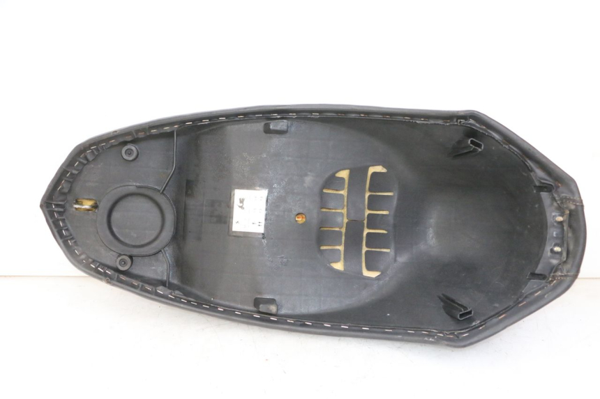 photo de SELLE PEUGEOT STREETZONE I 2T 50 (2018 - 2020)