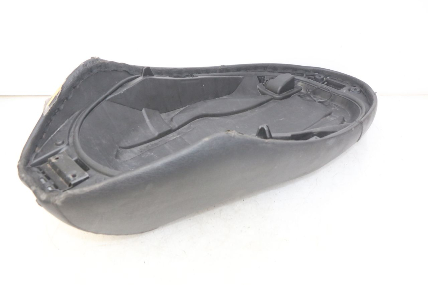 photo de SELLE PIAGGIO FLY 4T 50 (2013 - 2017)