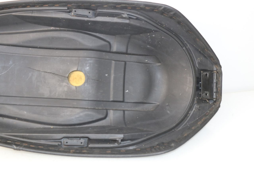 photo de SELLE PIAGGIO FLY IE 125 (2012 - 2017)