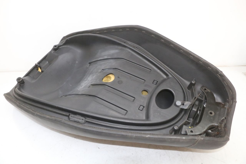 photo de SELLE PIAGGIO MP3 125 (2006 - 2014)