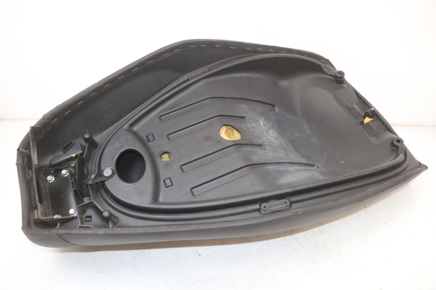 photo de SELLE PIAGGIO MP3 125 (2006 - 2014)