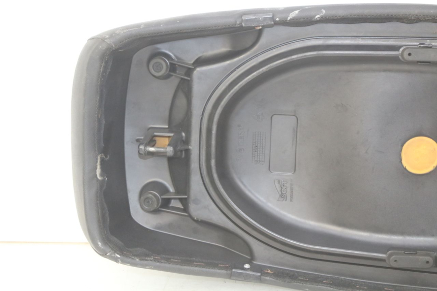 photo de SELLE PIAGGIO VESPA GTS SUPER IE 125 (2009 - 2016)