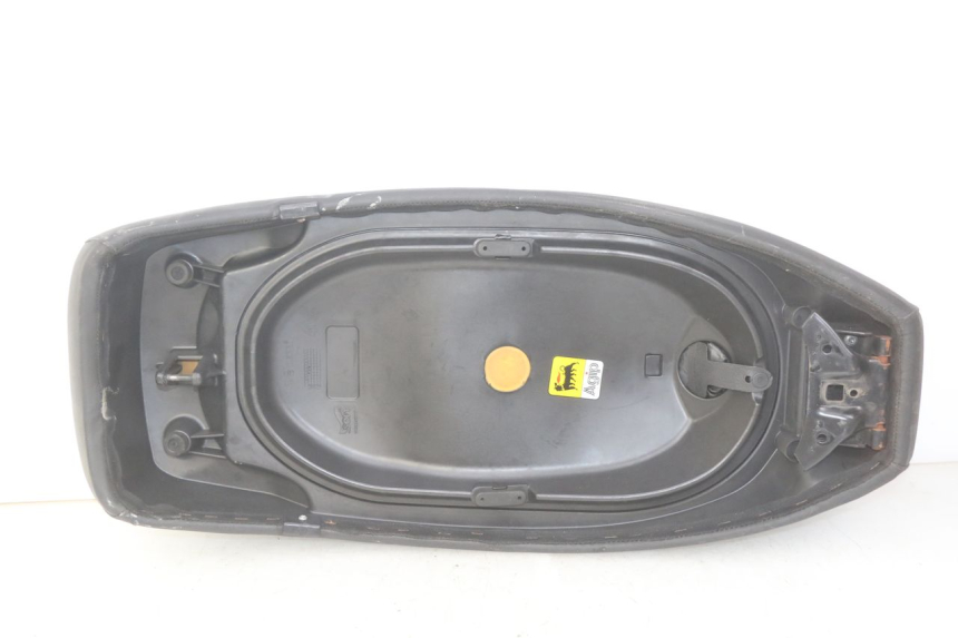 photo de SELLE PIAGGIO VESPA GTS SUPER IE 125 (2009 - 2016)