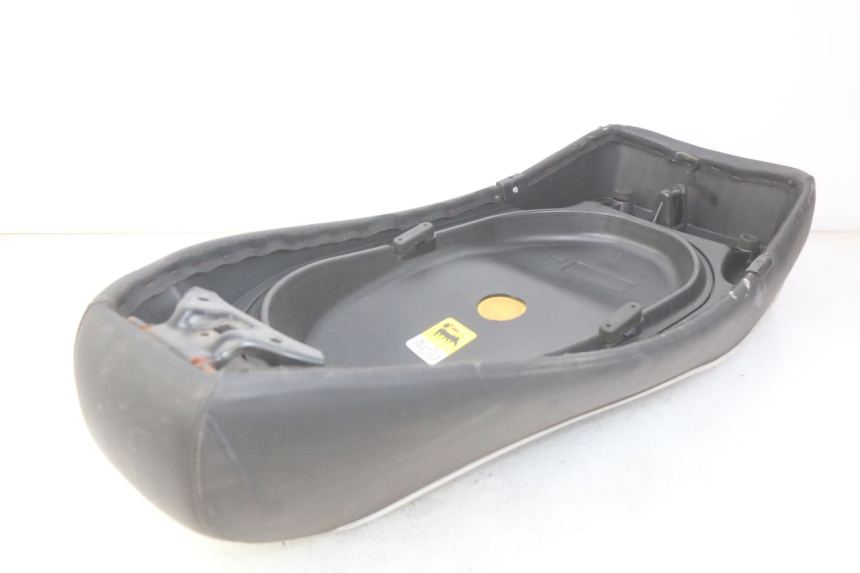 photo de SELLE PIAGGIO VESPA GTS SUPER IE 125 (2009 - 2016)