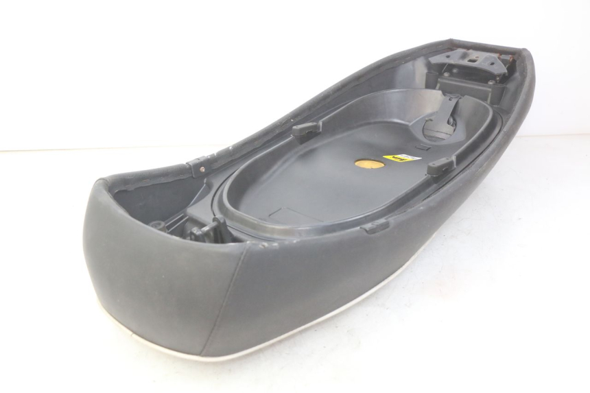 photo de SELLE PIAGGIO VESPA GTS SUPER IE 125 (2009 - 2016)