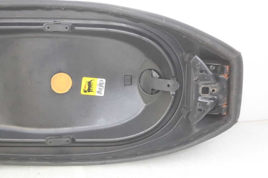 photo de SELLE PIAGGIO VESPA GTS SUPER IE 125 (2009 - 2016)