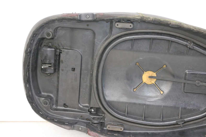 photo de SELLE PIAGGIO VESPA LX IE 125 (2010 - 2012)