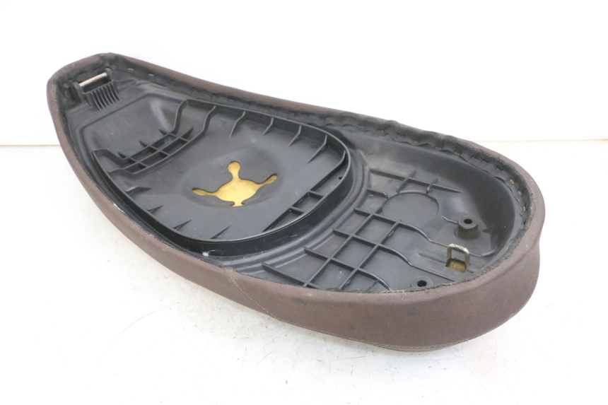 photo de SELLE EFUN PUSA 1 - Détail de la pièce