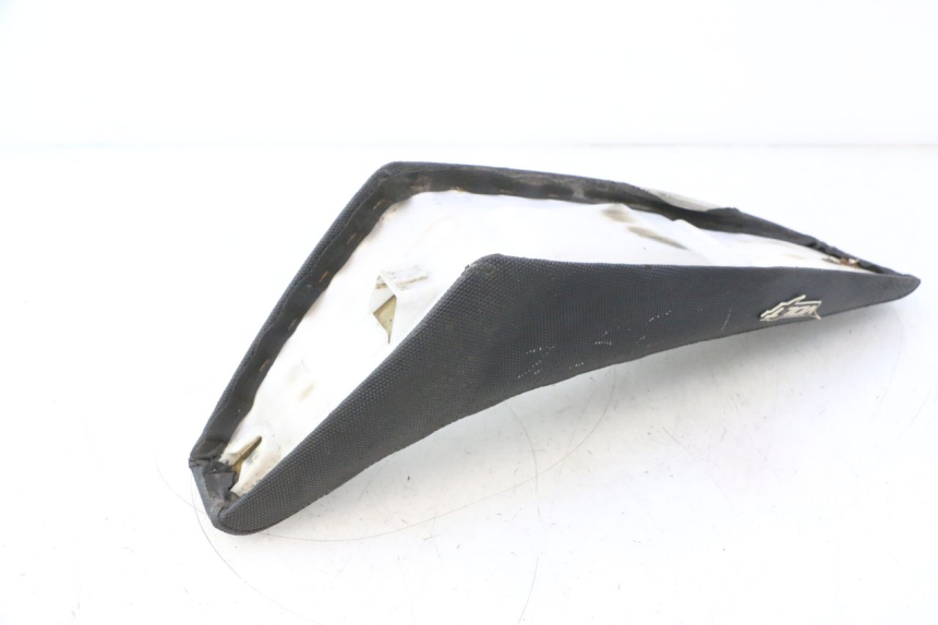 photo de SELLE APOLLO RFZ 140 - Points de fixation