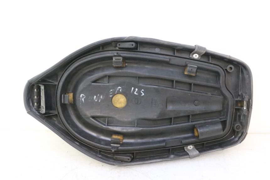 photo de SELLE GILERA RUNNER SP 50 (2002 - 2004) - Zoom état d’usage