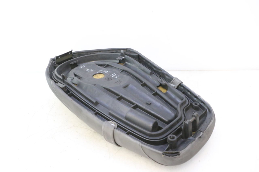 photo de SELLE GILERA RUNNER SP 50 (2002 - 2004) - Points de fixation