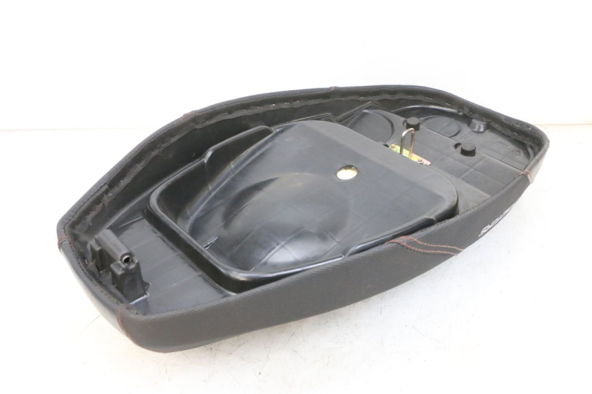 photo de SELLE JM MOTORS SANTANA EVO 50 (2024 - 2026) - Détail de la pièce