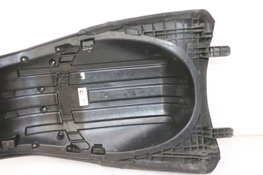 photo de SELLE PEUGEOT SATELIS 125 (2013 - 2018)