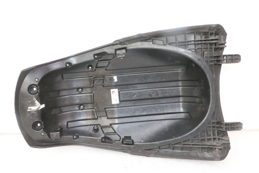 photo de SELLE PEUGEOT SATELIS 125 (2013 - 2018)