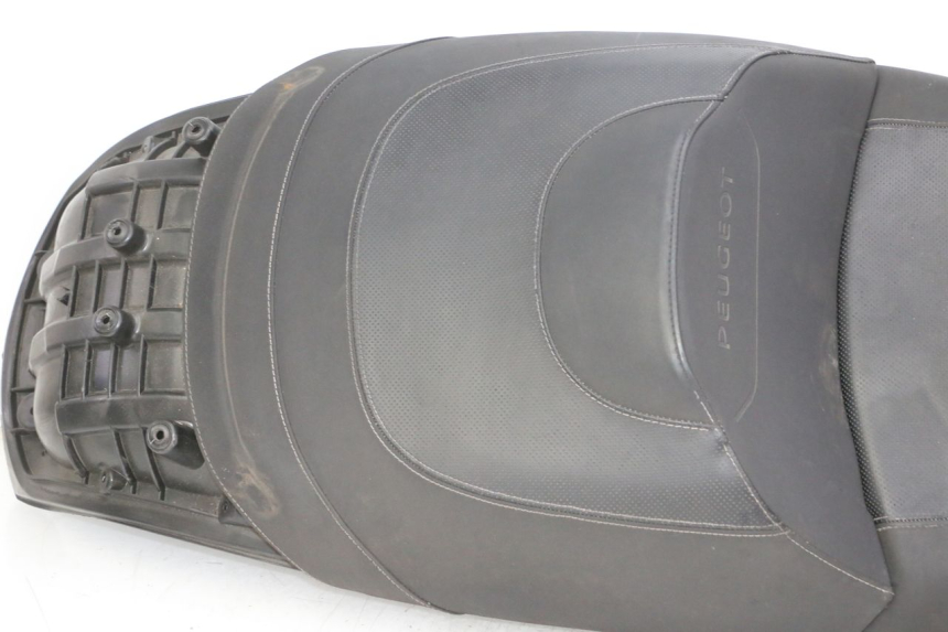 photo de SELLE PEUGEOT SATELIS 125 (2013 - 2018)