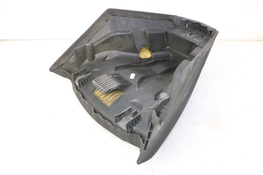 photo de SELLE PEUGEOT SATELIS 125 (2013 - 2018)