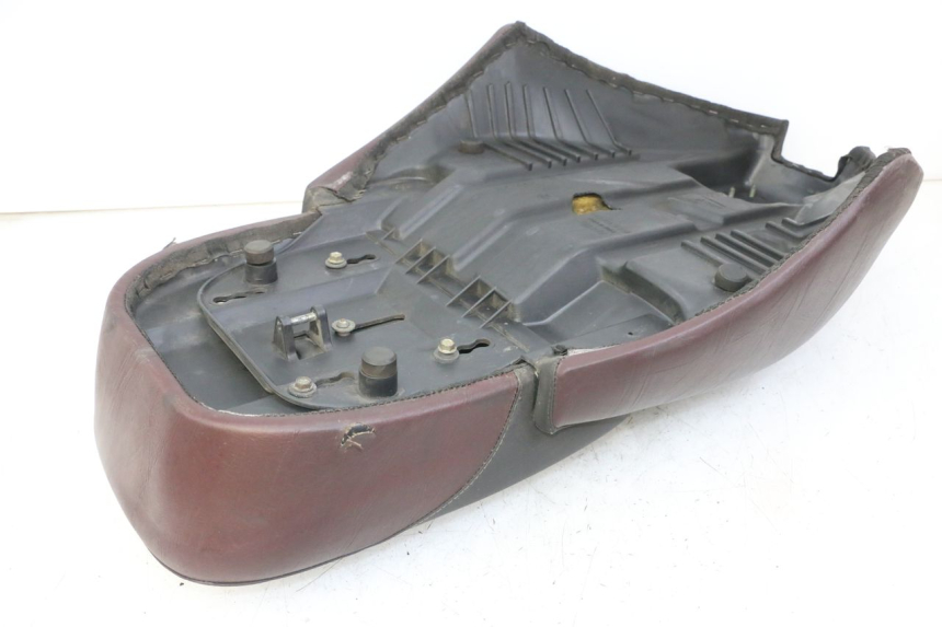 photo de SELLE APRILIA SCARABEO GT TOURING 125 (1999 - 2005)