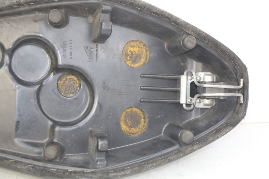 photo de SELLE APRILIA SCARABEO 100 (2003 - 2012)