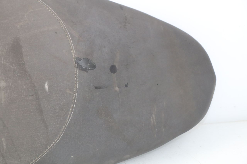 photo de SELLE HONDA SES DYLAN 125 (2002 - 2006) - Inspection visuelle