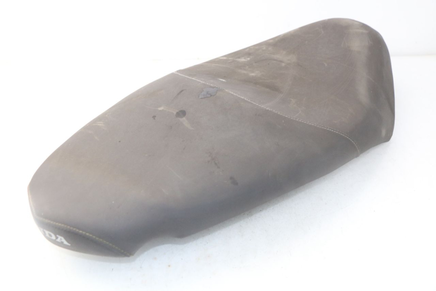 photo de SELLE HONDA SES DYLAN 125 (2002 - 2006) - Gros plan technique