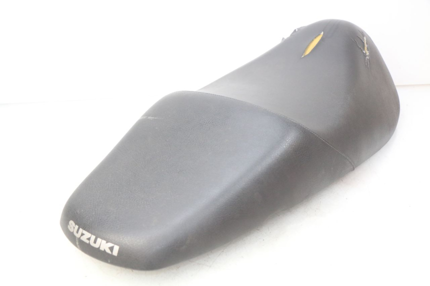 photo de SELLE SUZUKI SIXTEEN 125 (2008 - 2010) - Zoom état d’usage