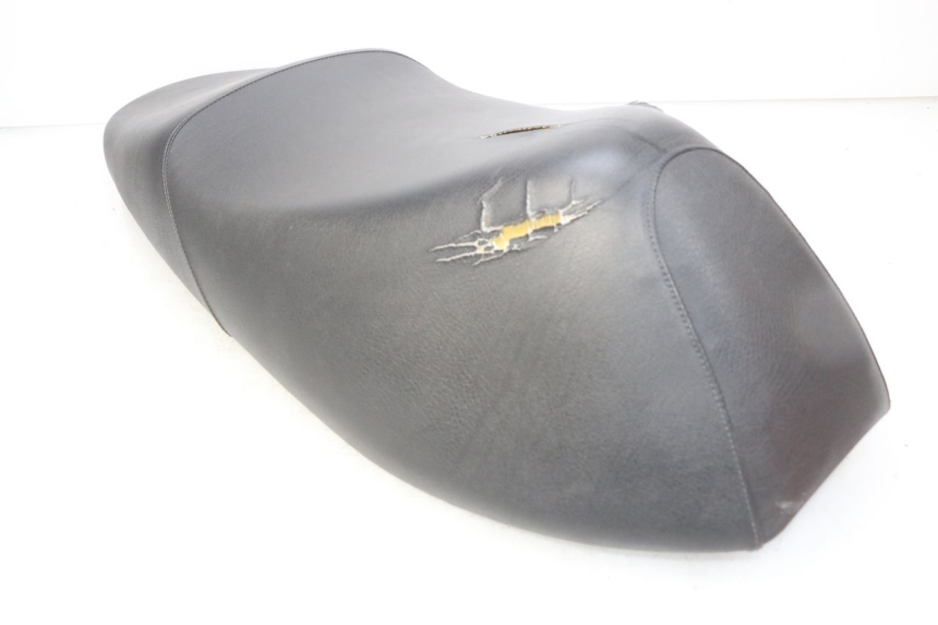 photo de SELLE SUZUKI SIXTEEN 125 (2008 - 2010) - Autre angle de vue