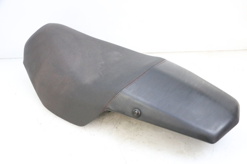 photo de SELLE PEUGEOT SPEEDFIGHT 4 4T EFI 50 (2021 - 2025) - Points de fixation