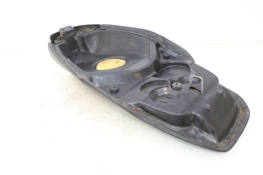 photo de SELLE PEUGEOT SPEEDFIGHT LC 50 (1996 - 2002) - État de surface