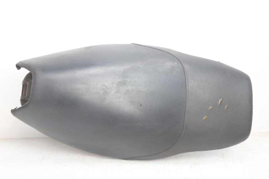 photo de SELLE PEUGEOT SPEEDFIGHT LC 50 (1996 - 2002) - Zoom état d’usage