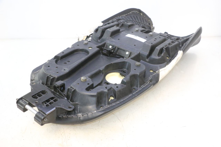 photo de SELLE CAN-AM SPYDER RS 1000 (2008 - 2012) - Points de fixation